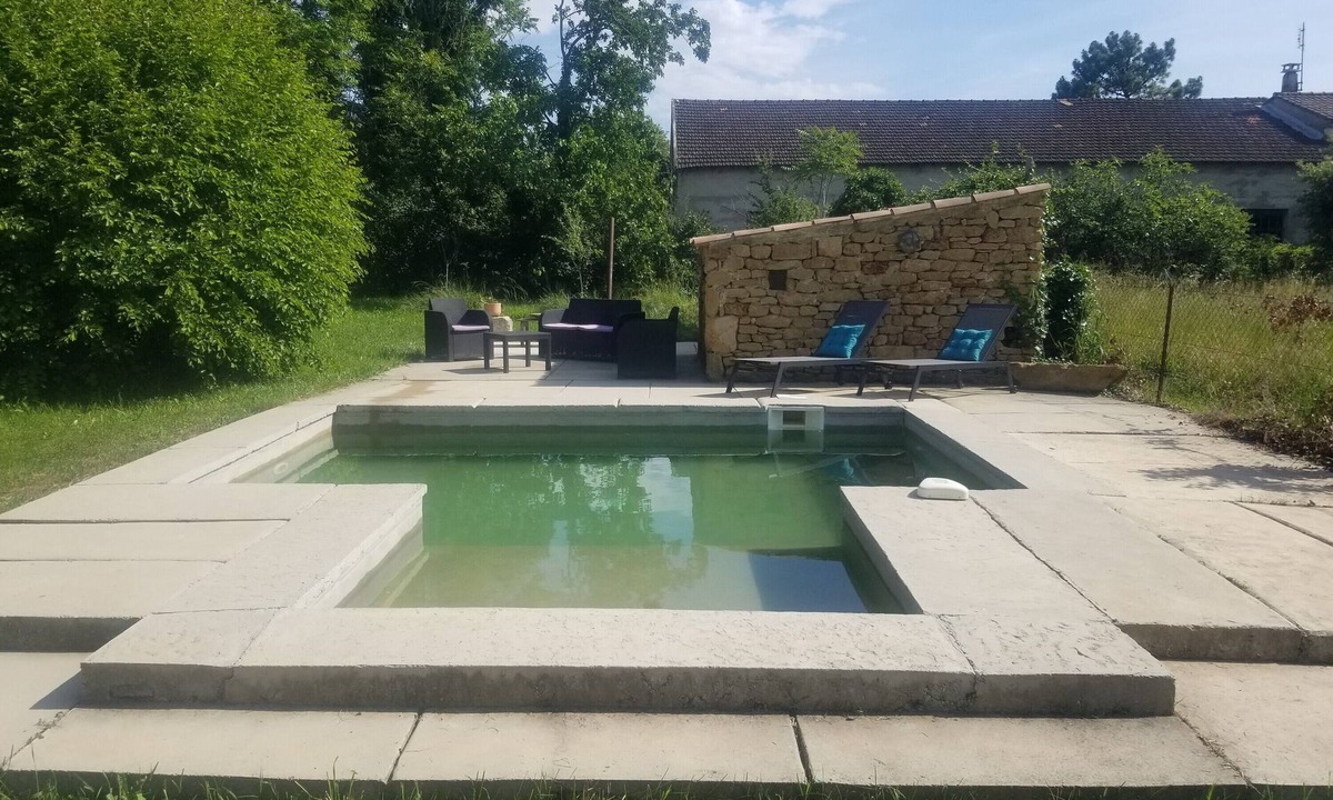 Valreas House | Holiday Home 'Rose Antique' with Private Pool, Wi-Fi and Air Conditioning