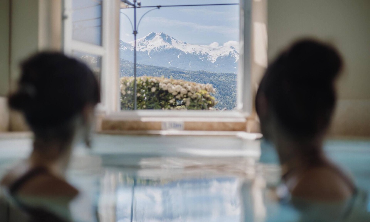 Embrun Hotel | Hotel La Robeyere, BW Signature Collection