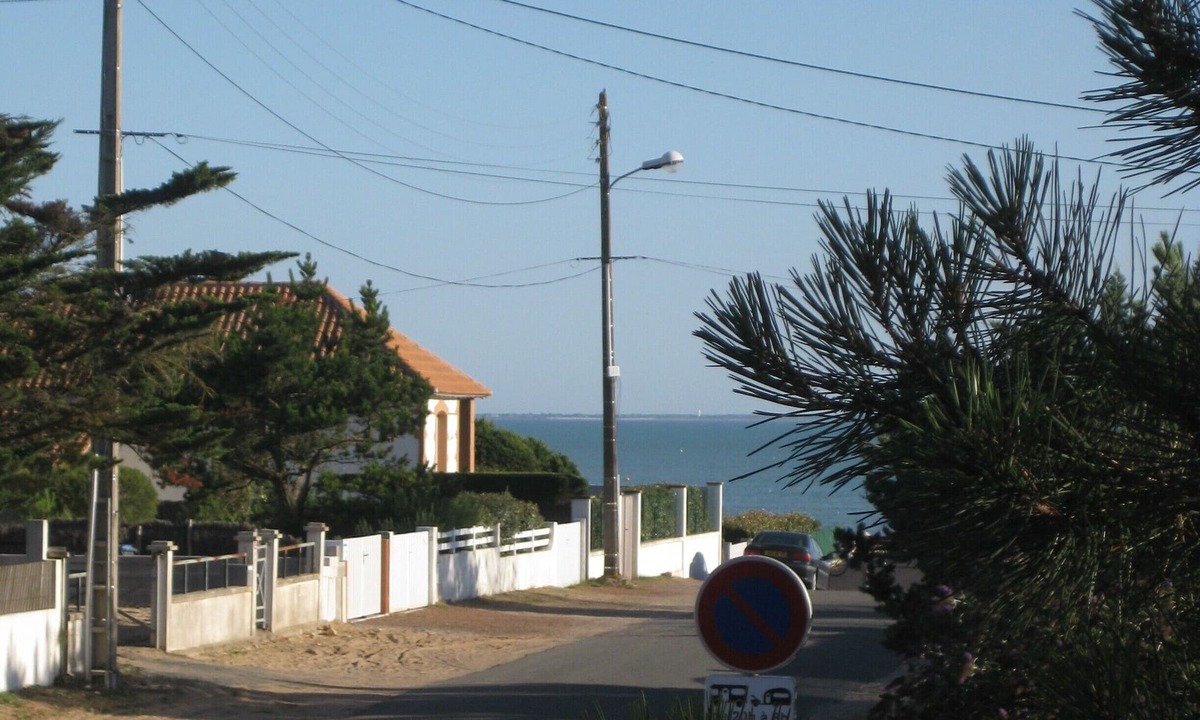 La Tranche-sur-Mer House | House 200m beach 3 bedrooms special price depending on period.