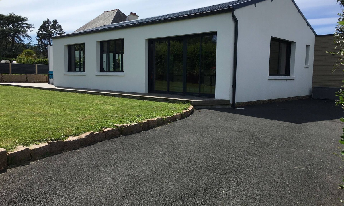 Perros-Guirec House | HOUSE DESIGN SPA GARDEN BUNGALOW 4 PEOPLE PROX Trestraou PERROS BEACH