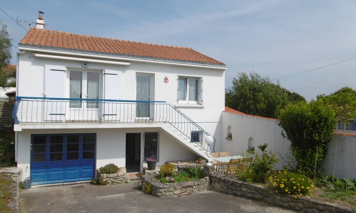 Barbatre House | House in Barbâtre - Near Beach, 8 ppl, Garden, Wifi, Pets Allowed