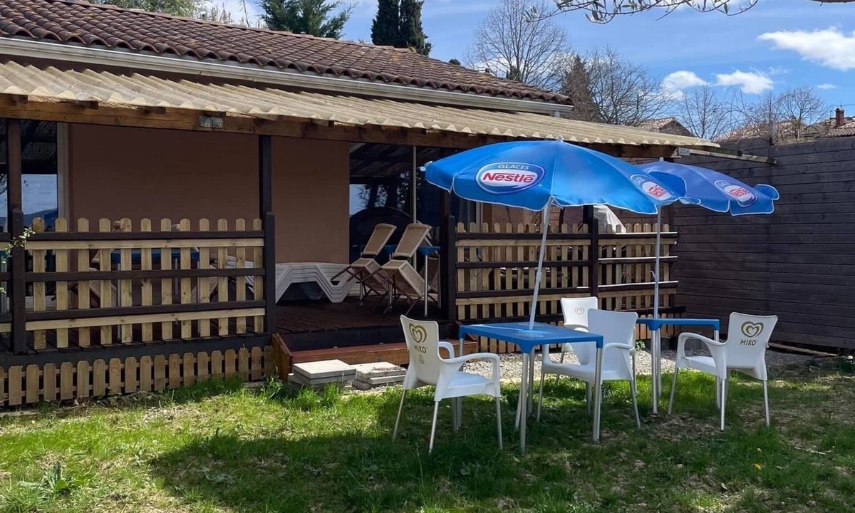 Montbel House | House with garden, in Ariege, facing Lac de Montbel.
