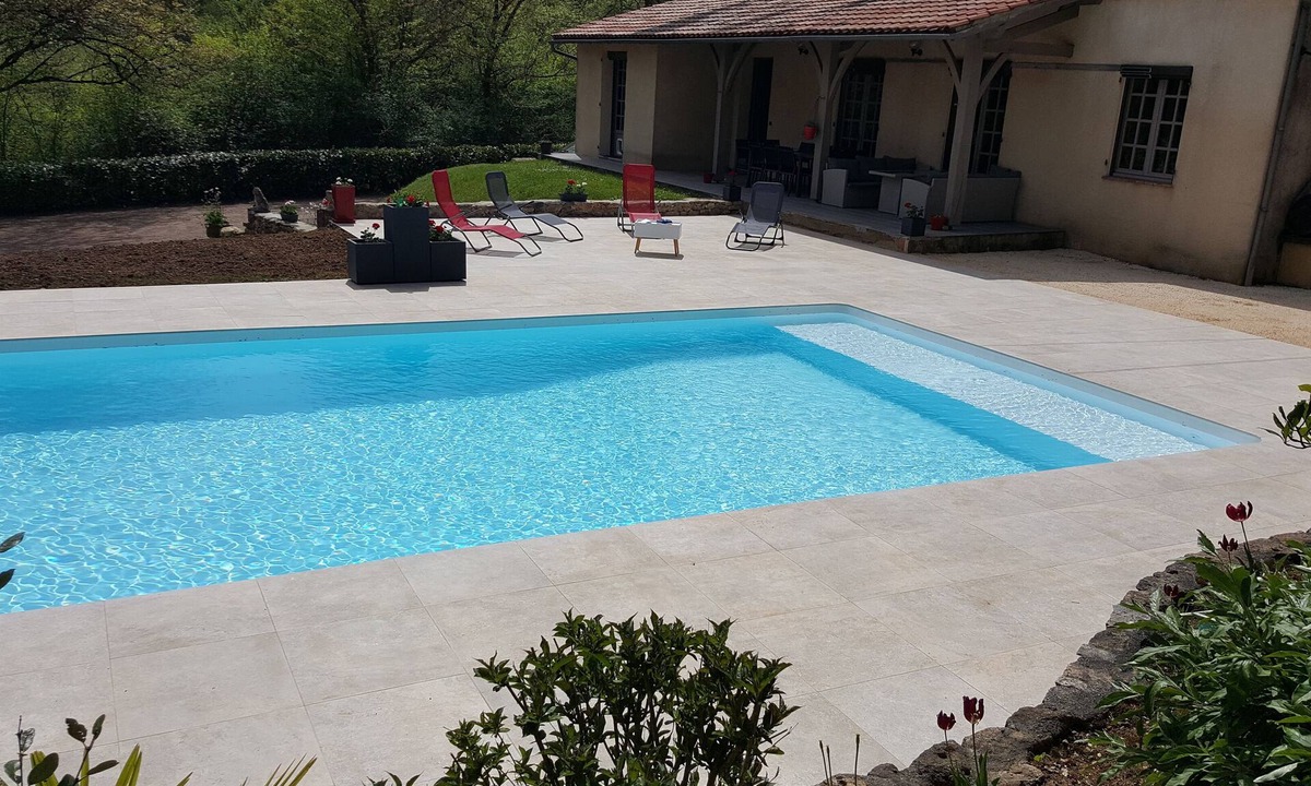 Fumel House | house with simpat pool for rent
