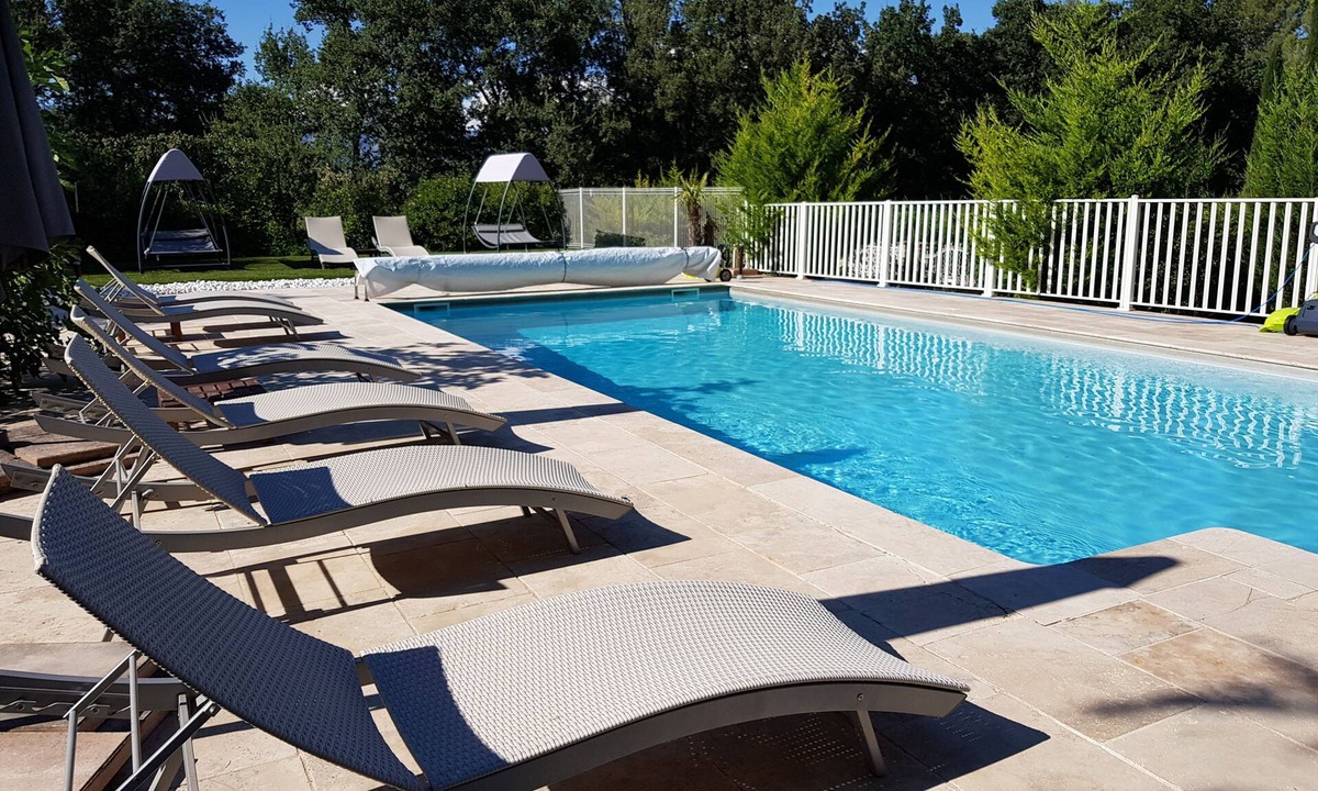 Peynier Villa | Ideal privacy + nature Peaceful modern villa, large SWIMMING POOL Provencal village