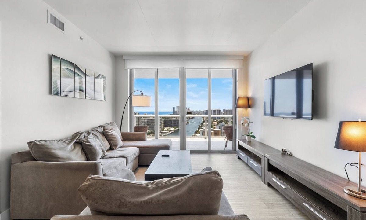 Hallandale Beach Apartment | ★ Intracoastal Dream Stay/Stylish 2BR with Spectacular Views-25 min to MAJOR INTERNATIONAL SPORTING EVENT!