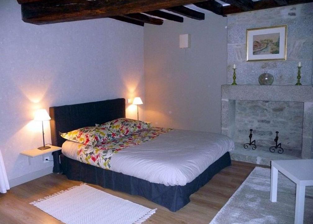 Saint-Germain-du-Corbeis Bed & Breakfast | La Maison d'à Côté