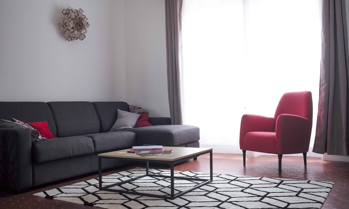 Convention Apartment | Large, bright apartment with terrace in a prime location