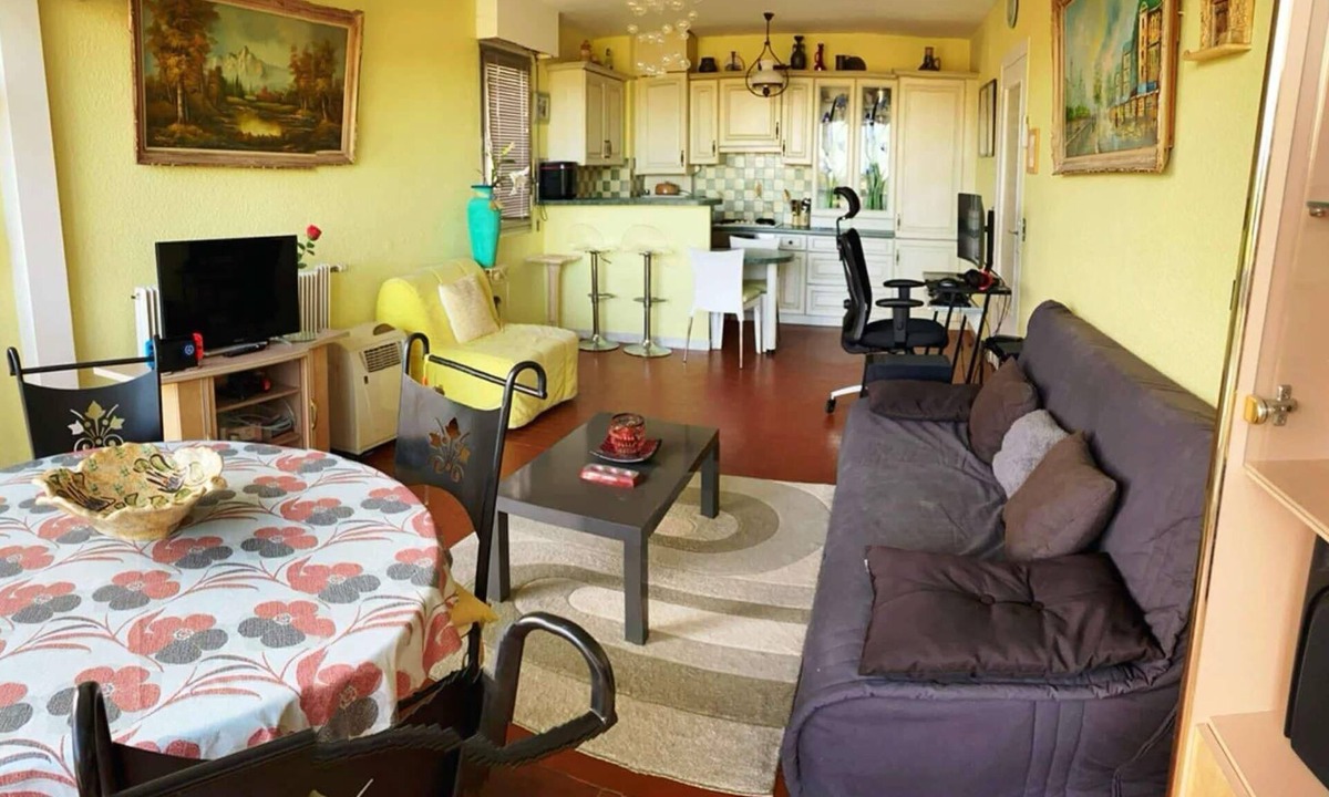 Carnon-Plage Apartment | Large, comfortable T2 apartment