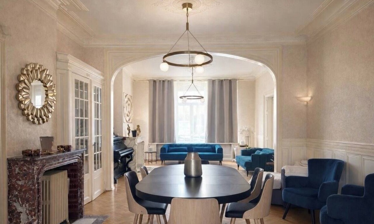 Feignies House | Large House (sleeps 10) Parking Perfect for families and professionals
