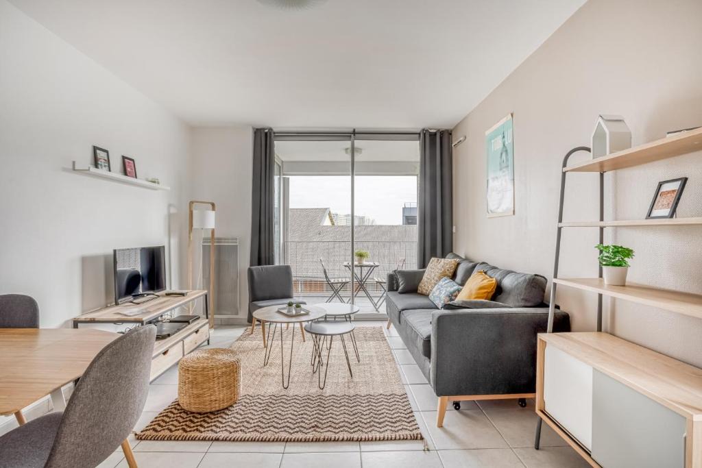 Republique - Les Ponts Apartment | Le First by Cocoonr