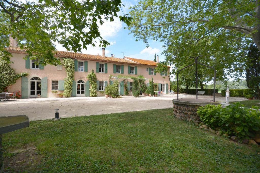 Saint-Martin-de-Crau House | le laurier