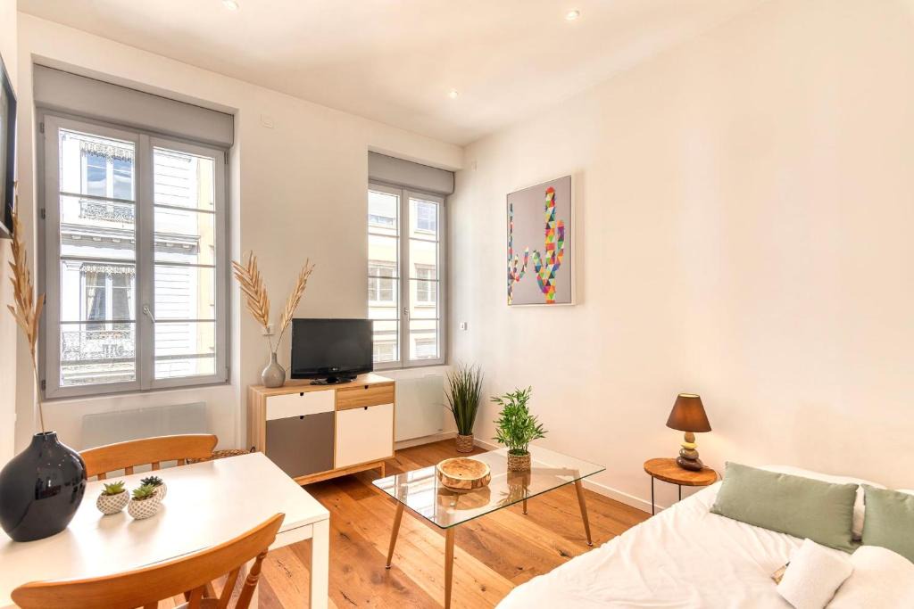 Jules Ferry - Recamier Apartment | Le Martini - Clim mobile - studio au Brotteaux Métro B
