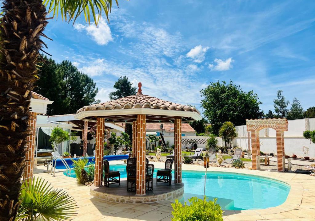 Les Mathes Bed & Breakfast | Le Mas des Mathes, Chambres d'hôtes, Studios