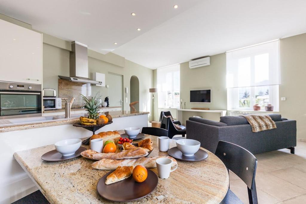 Roucas-Blanc Apartment | Le Protis
