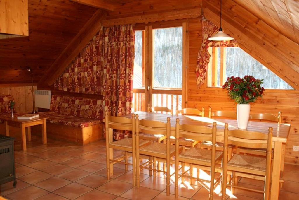 Nevache Ski Chalet | Le Sorè Hameau des Chazals Nevache Hautes Alpes