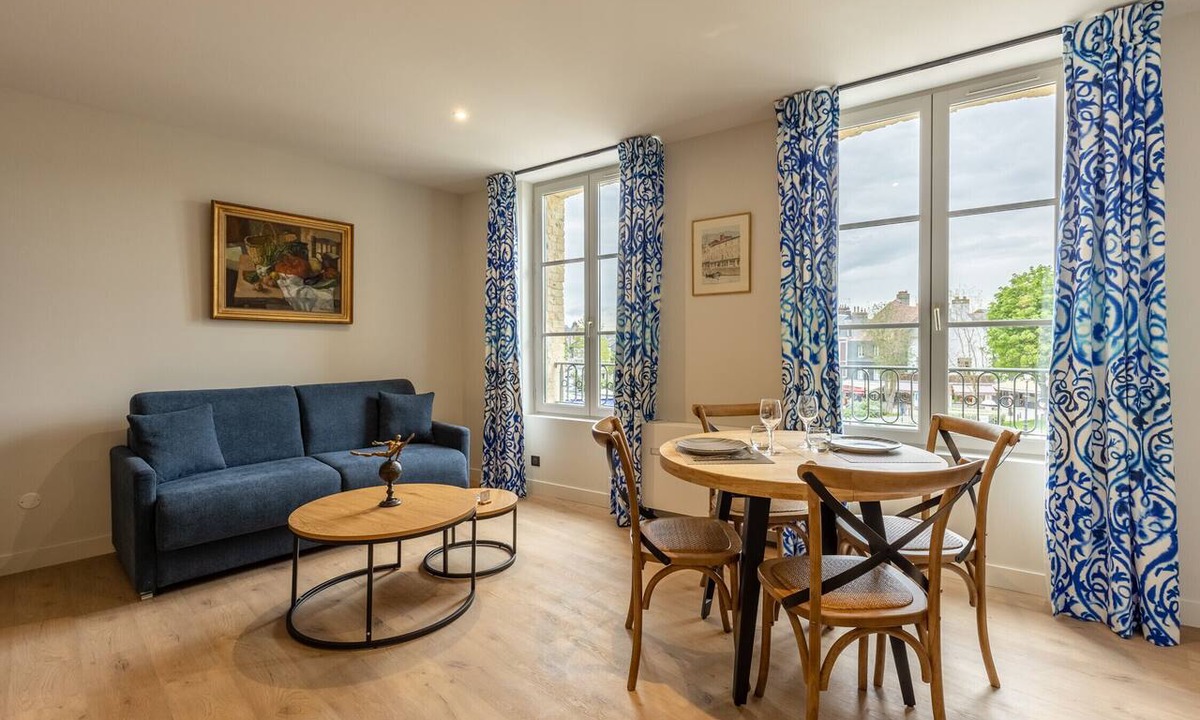Honfleur Apartment | L’escale 1 - Modern Getaway in the Heart of Honfleur