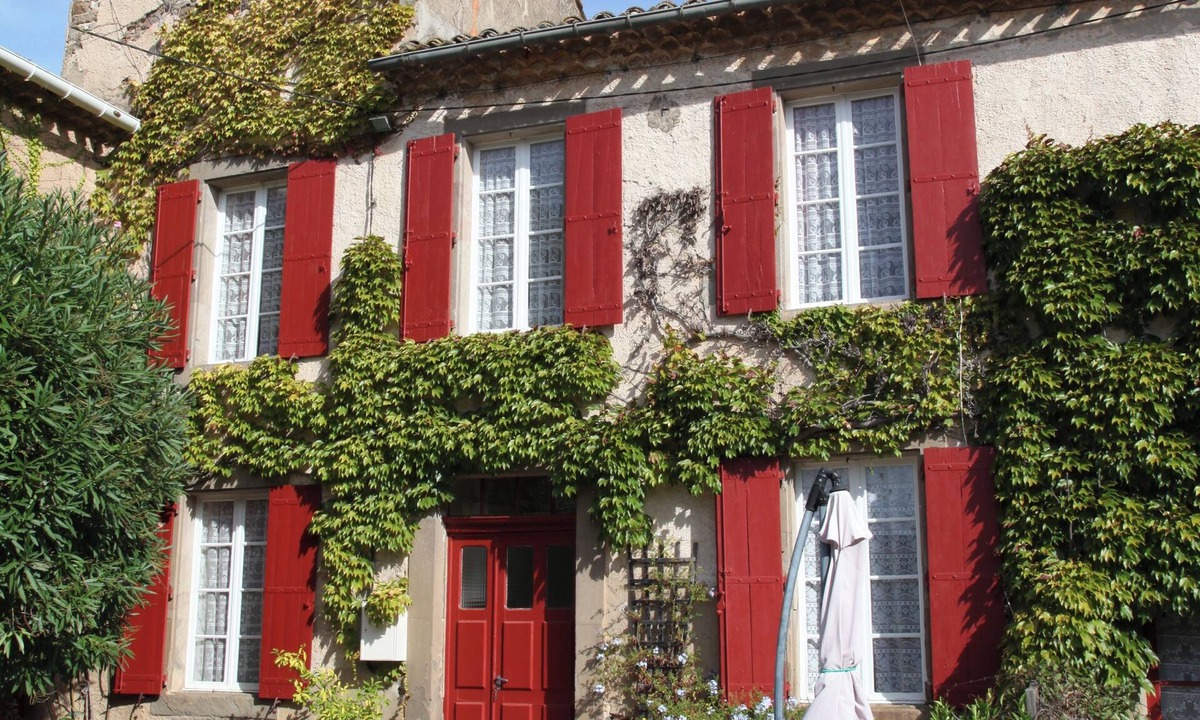 Douzens House | Lovely gite in wine domaine with large shared pool, games barn & petanque court
