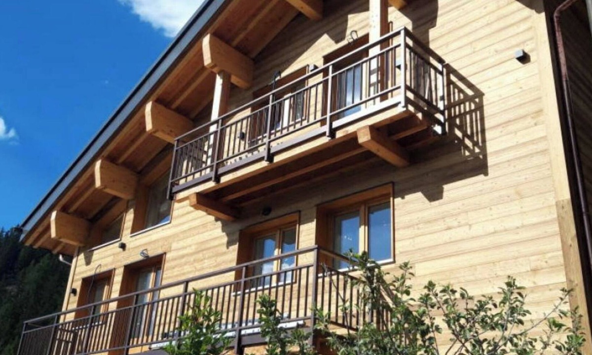 La Roche Ski Chalet | Luxury Chalet les Corbassières in Plagne 1600 Le Solan * 10 p