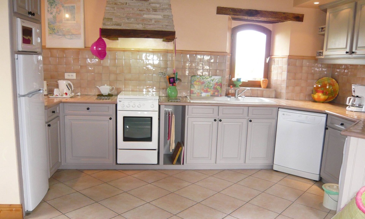Boisse Cottage | luxury cottage for adult couples, peaceful, unobstructed views, large swimming pool