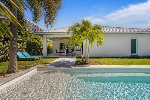 North Bay Village House | Luxury House 4 beds heated Pool w Jaccuzzi
