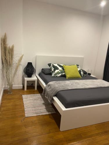 Richard Vitton - Chambovet Apartment | Lyon 3eme