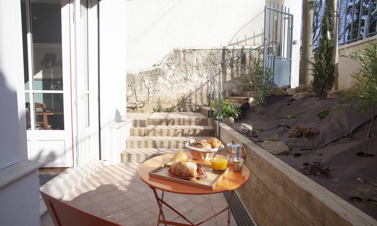 Feuillat Desgenettes Bed & Breakfast | Lyonest Chambre D'hôtes