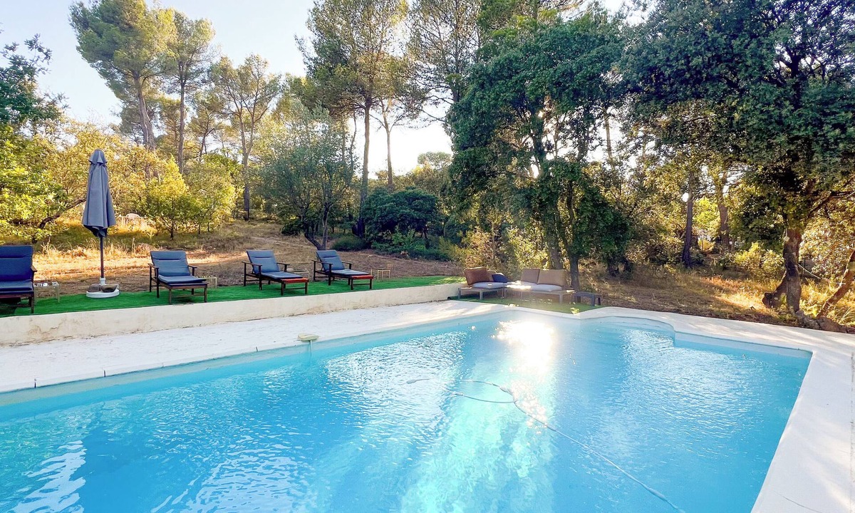 Jouques House | Maison d'Artiste Provence 8p Piscine Jacuzzi between Aix, Luberon, Verdon & Cassis
