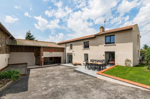 Saint-Just-Saint-Rambert House | Maison de campagne tout confort - milieu rural