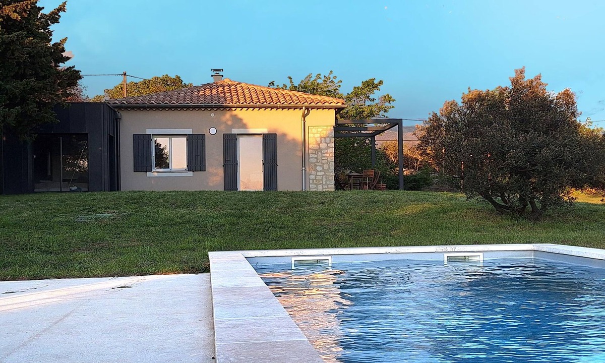 Taulignan House | Maison de Campagne Indépendante Avec Piscine au Calme