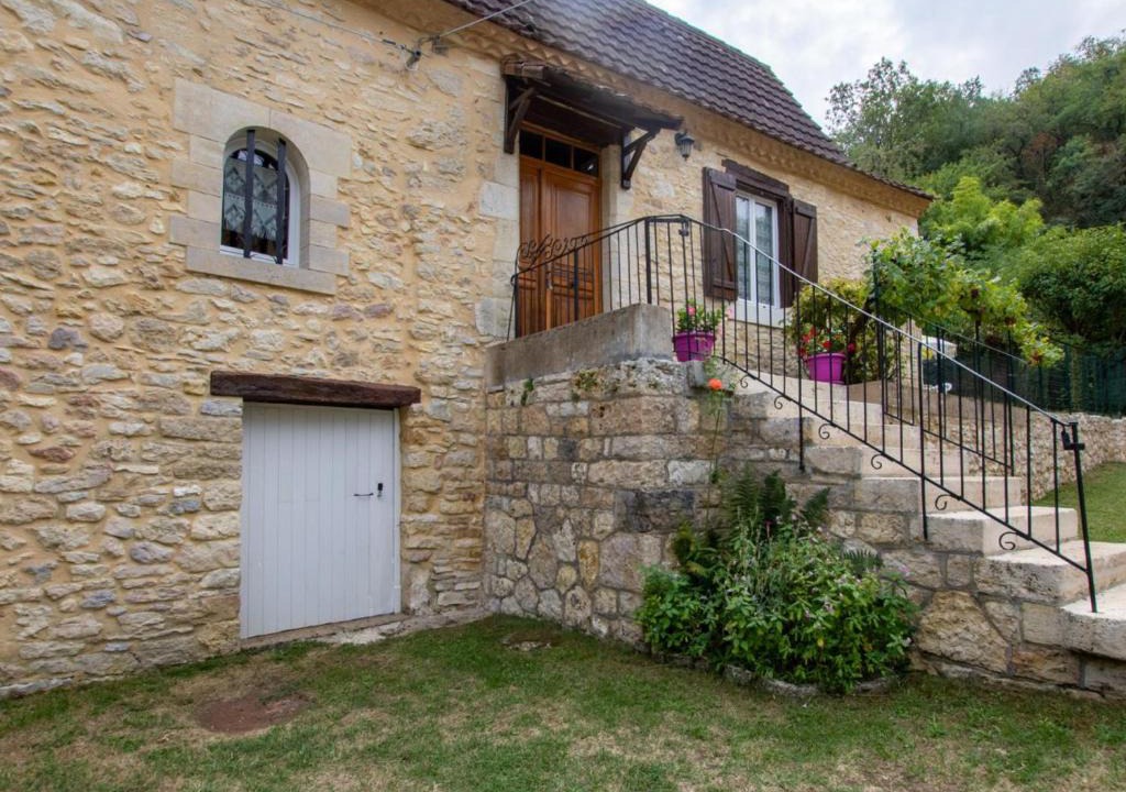 Tourtoirac House | Maison en pierres avec jardin clos, proche grotte de Tourtoirac, équipements bébé, animaux acceptés. - FR-1-616-280
