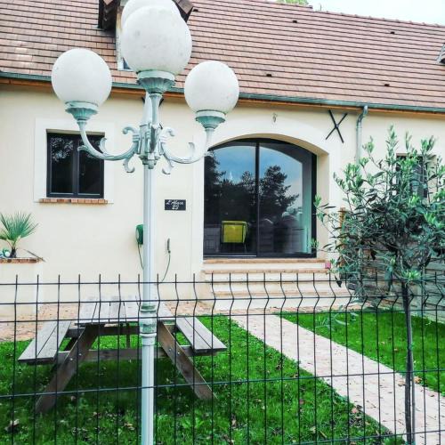 Sainte-Genevieve-les-Gasny House | Maison de charme à Sainte-Geneviève-lès-Gasny avec jardin paisible
