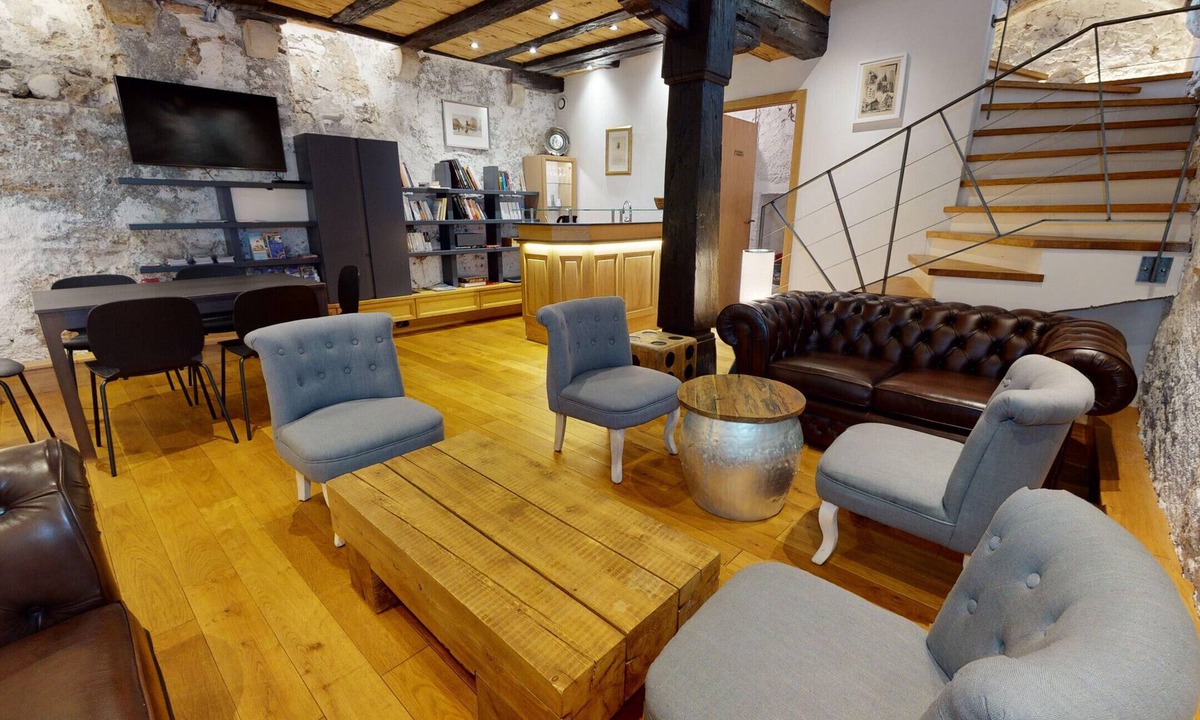 Colmar Centre Ville House | maison le clos bartholdi 4br 4bth + lounge
