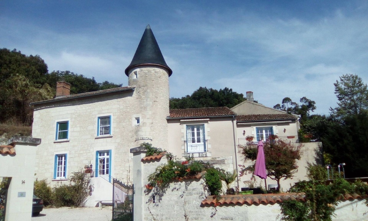 Beaumont Hotel | Manoir Le Cristal, Futuroscope from 33 euros!