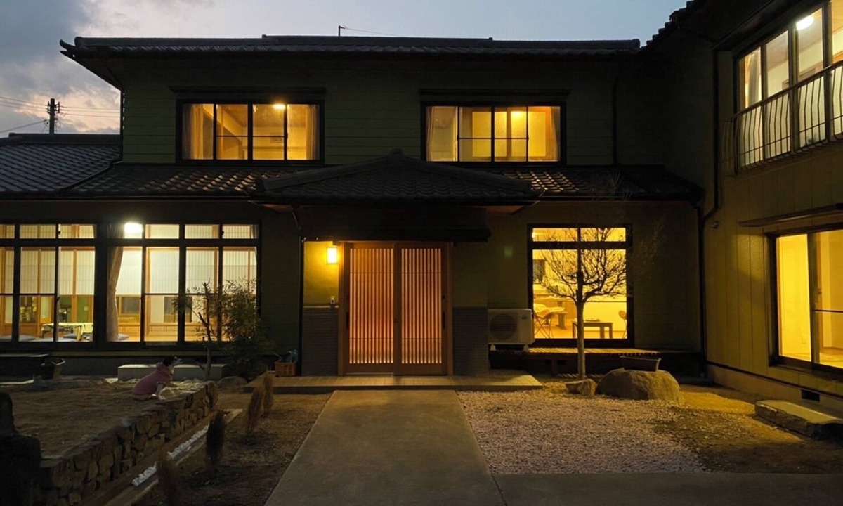 Ayagawa House | Masayoshi's Inn 3 years after remodeling Rates are for up to 3 persons per room. Free access to common areas. It is a quiet, Japanese-style inn. Taiwanese, English, Japanese live dialogue. No accommodation for elementary school students and younger.