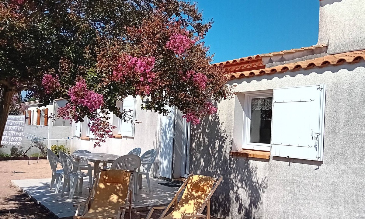 LʼAiguillon-sur-Mer House | Modern Villa with Sunny Terrace Near Beach & Shops - Pet Friendly
