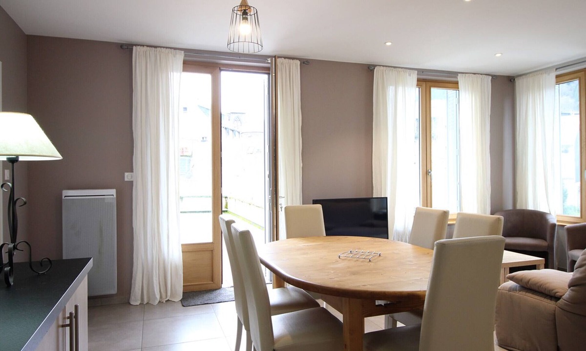 Mont-Dore Apartment | New Apartment for 6, Terrace, Parking, WiFi
