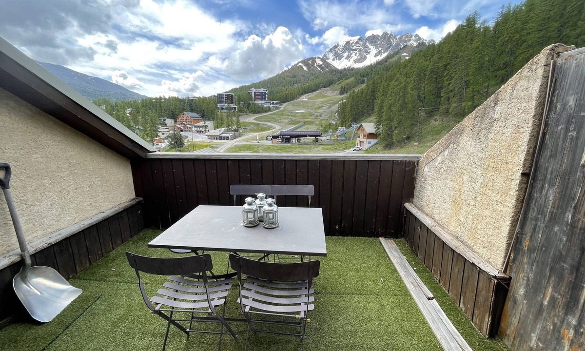 Les Claux Apartment | Newly renovated Vars les Claux snow front apartment, mountain view terrace.