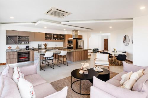 Tamarindo House | Ocean Views, Rooftop Terrace & Resort Pools