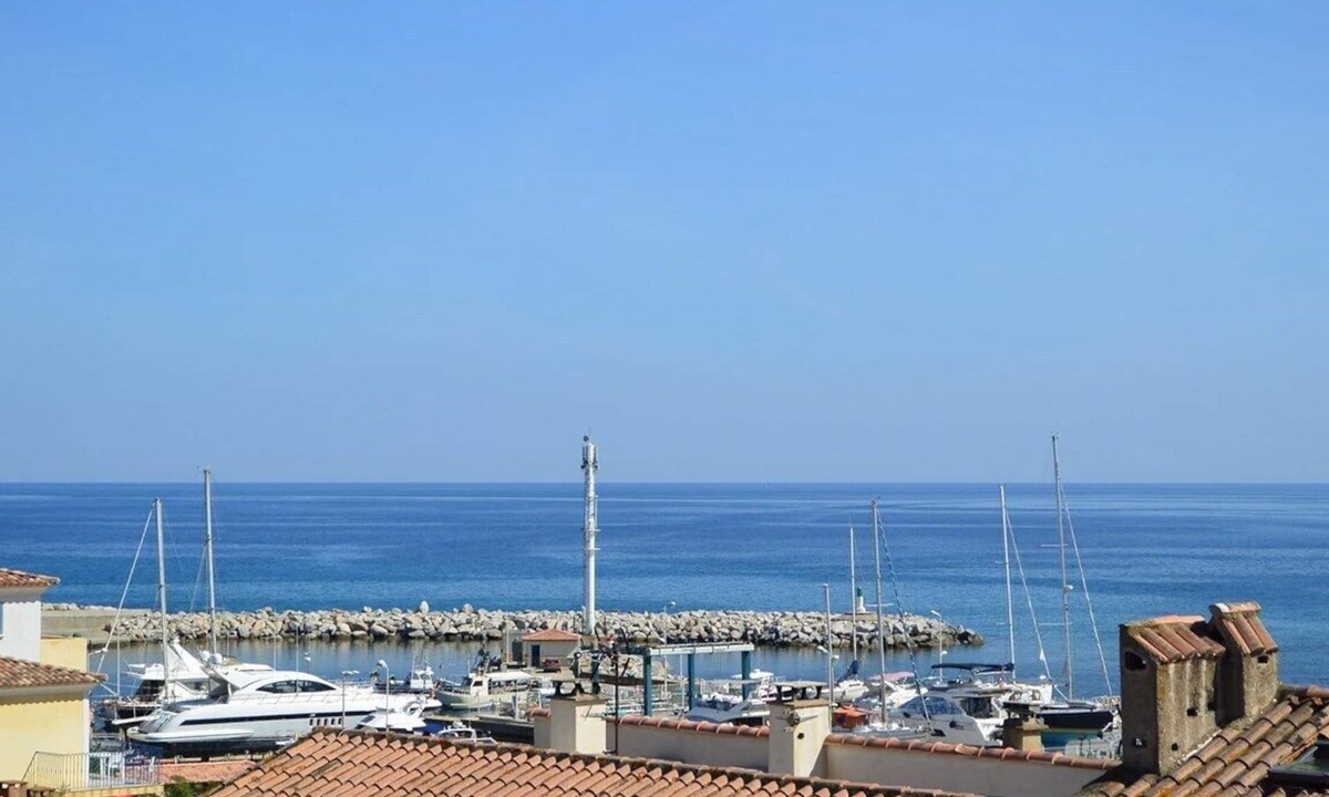 Solenzara Apartment | PALMERAIE 40 - 3*- AIR CONDITIONING - WI-FI - BEACH HAS FEET
