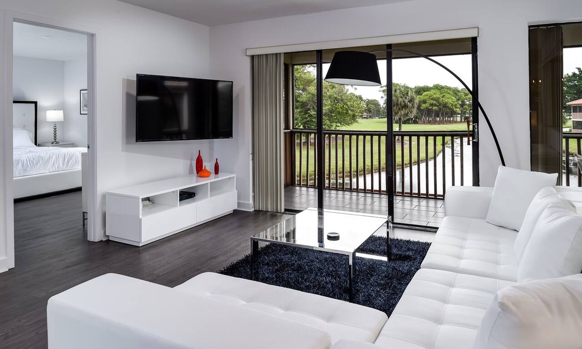 Hunt Club Condo | PGA Residence on Golf Course by Guaranteed Rental™