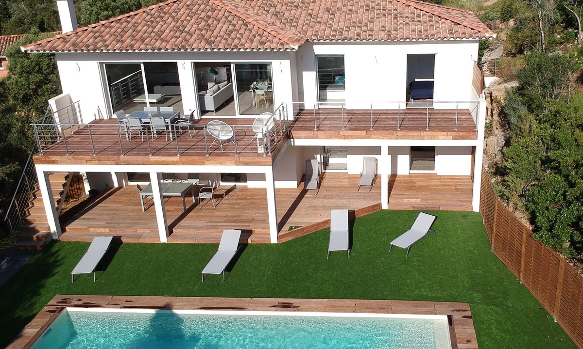 Sainte-Lucie-de-Porto-Vecchio Villa | Pinarello villa 150m2 near the beach with private pool