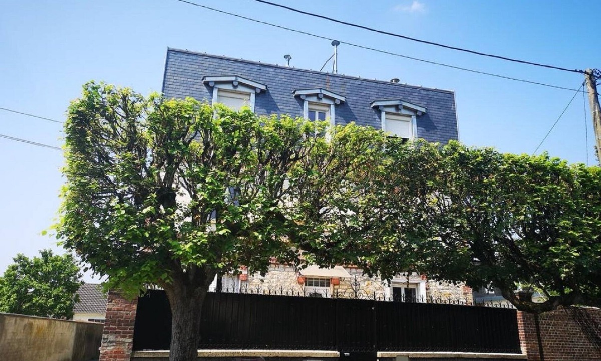 Bessancourt Apartment | PRETTY APART FOR TWO