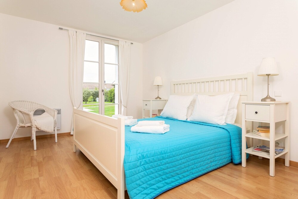 L'Aiguillon-sur-Vie Villa | Profitez d'une Villa Abordable 6p sur le Terrain de Golf !