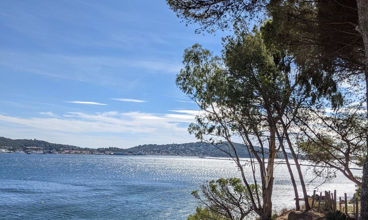 Le Mourillon Villa | Provencal villa with courtyard, garden and sea view
