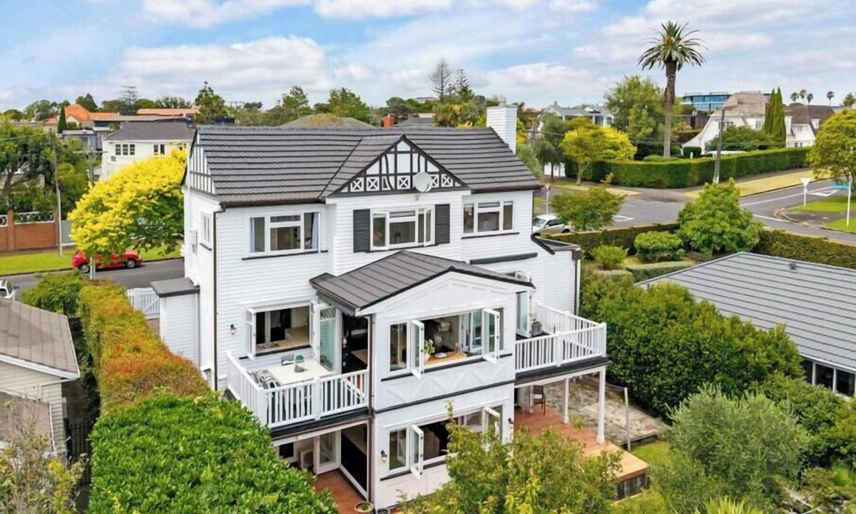 Mission Bay Cottage | Rose Cottage – Where Charm Meets Coastal Sophistication.