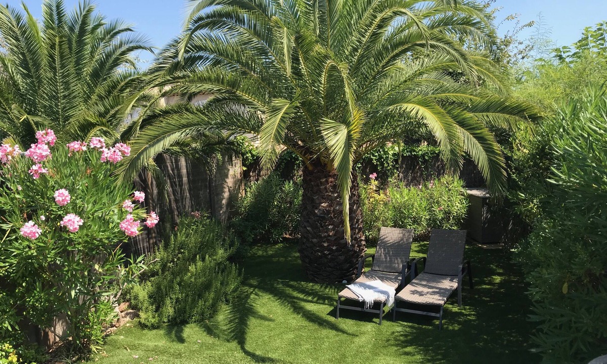 Cote d'Azur- French Riviera House | SAINT-TROPEZ IN PEACE, CHARMING AIR CONDITIONED HOUSE