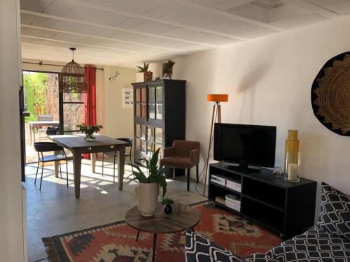 Mazan House | Saskia's loft Mazan -Studio cosy au calme proche du Ventoux