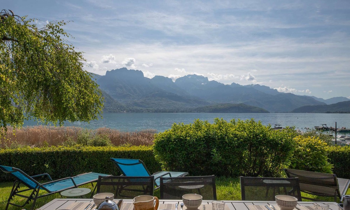 Sevrier House | Savoielac - Lake Annecy - Sévrier - Lakeside : Villa Poisson Rouge