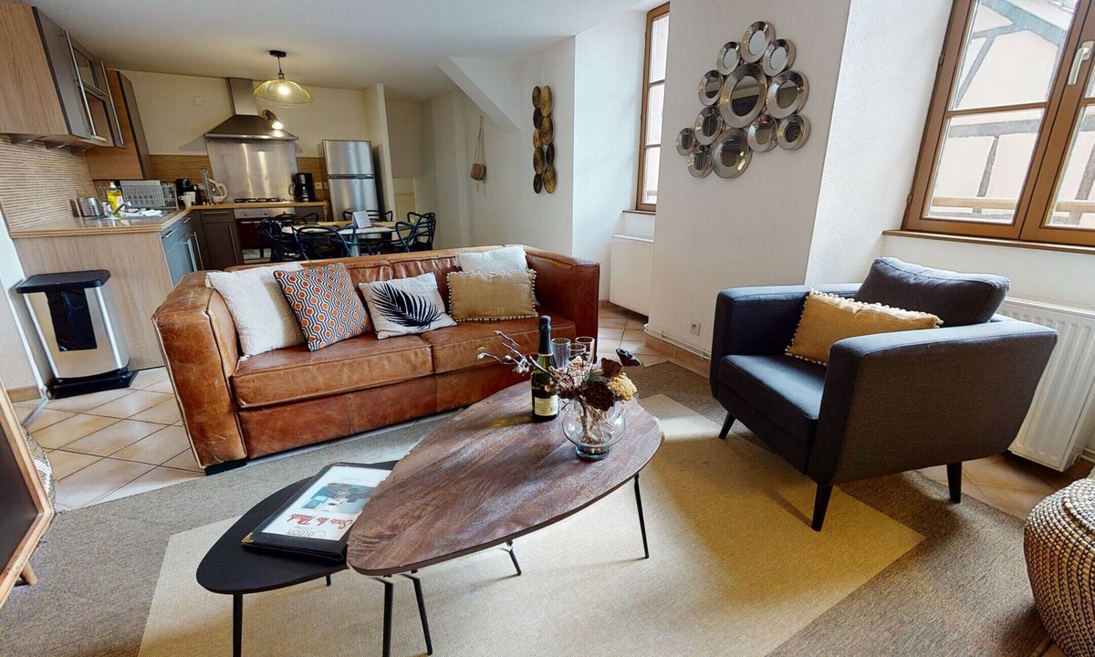 Colmar Centre Ville Apartment | sous les tilleuls 80m2 1 free parking 2br