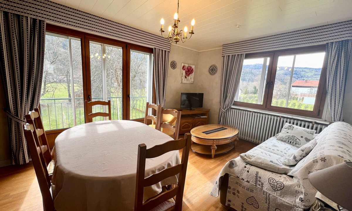 Saulxures-sur-Moselotte Cottage | Spacious Cottage Near Lake Moselotte with Baby Equipment, Pet-Friendly, and Winter Sports Nearby